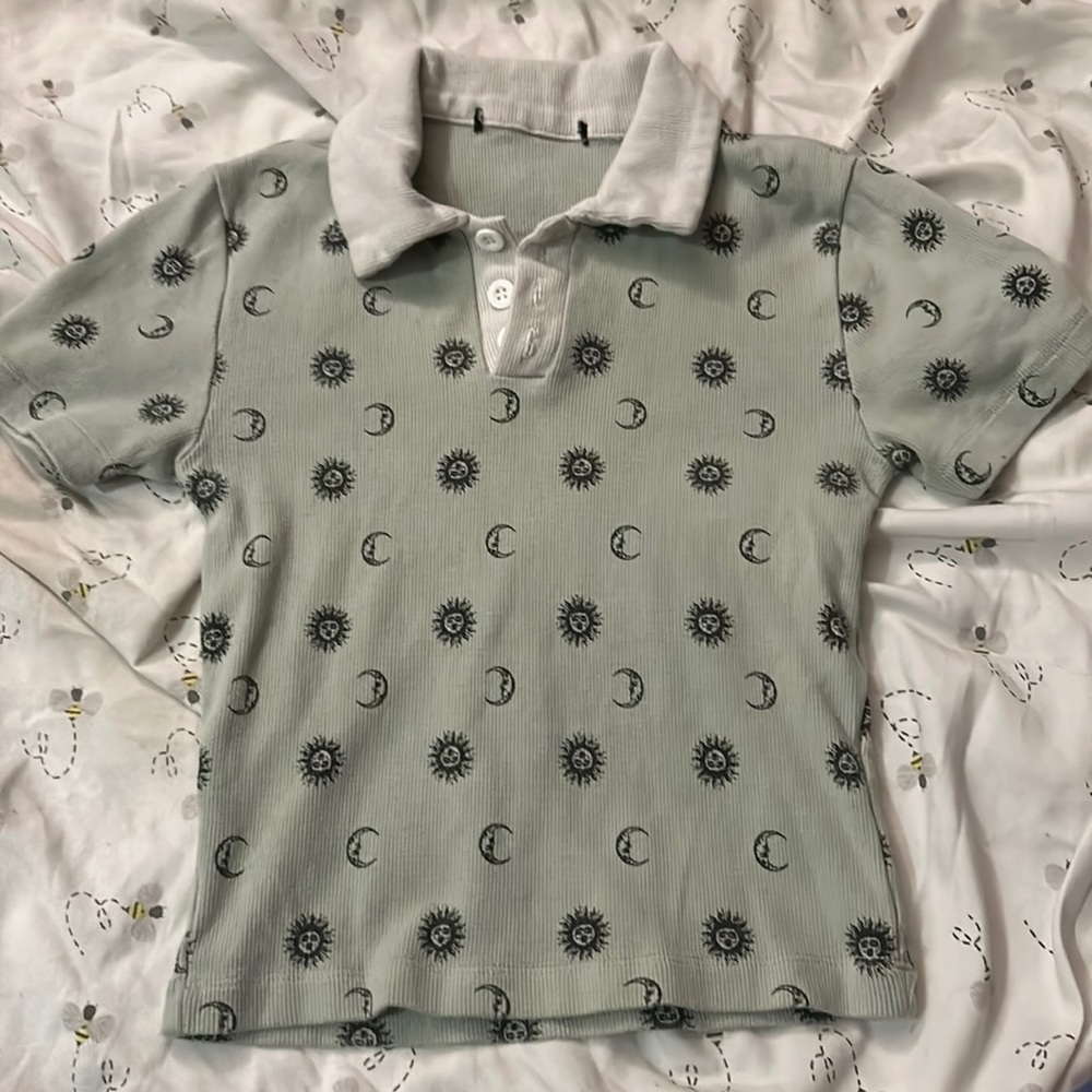 Form fitting shirt